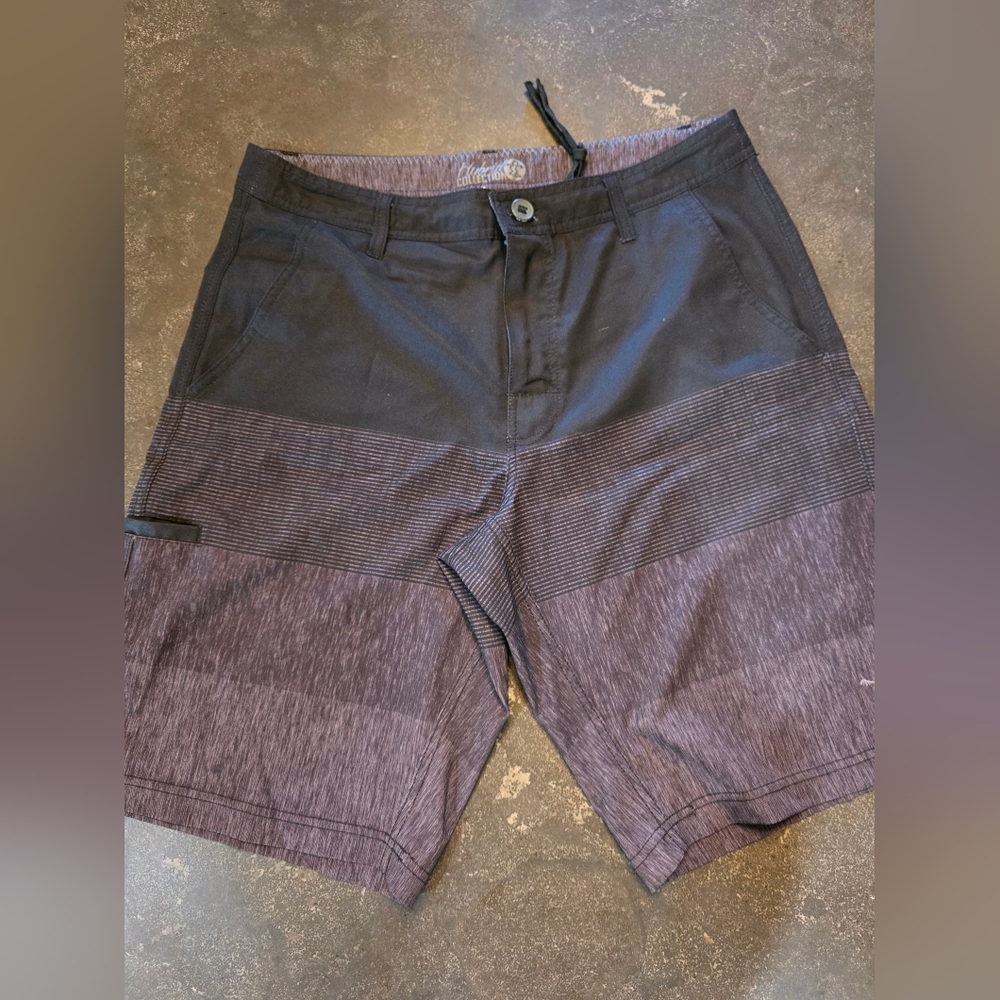 Hybrid Collection Men's Black &Gray Athletic Shorts
